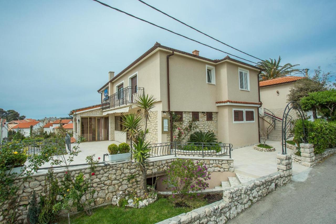 Apartments Nada Palit Exterior foto